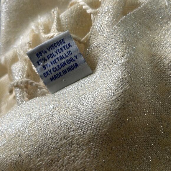 Bindya cream and metallic silver scarf.  Approx 28 inches & 80 inches long. - Picture 6 of 6